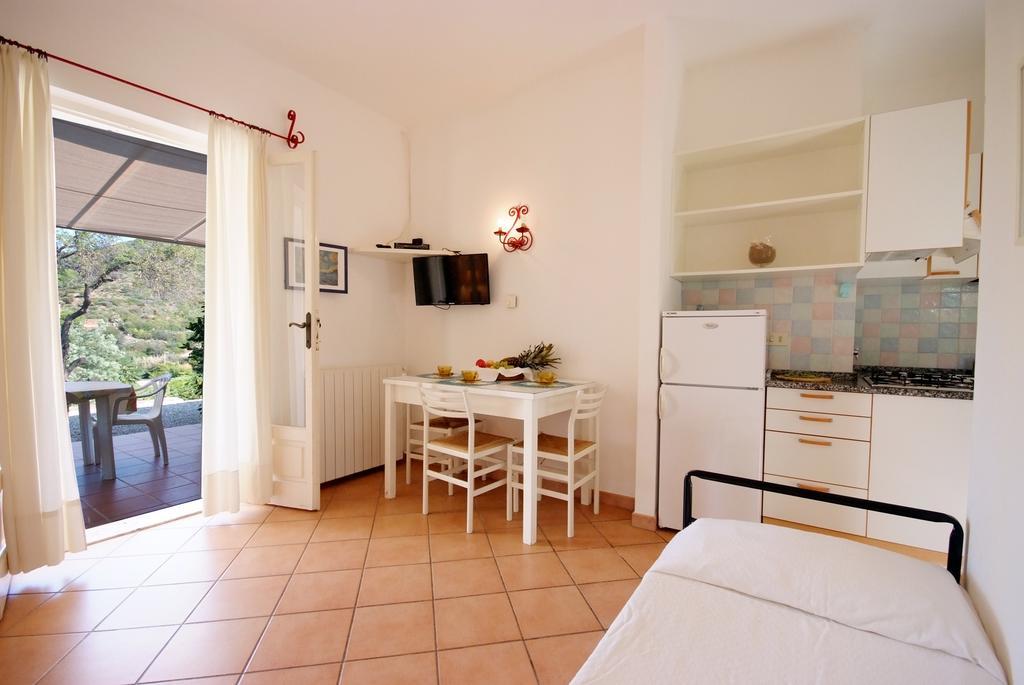 Casa Vacanze Dino Apartment กาโปลิเวรี ภายนอก รูปภาพ